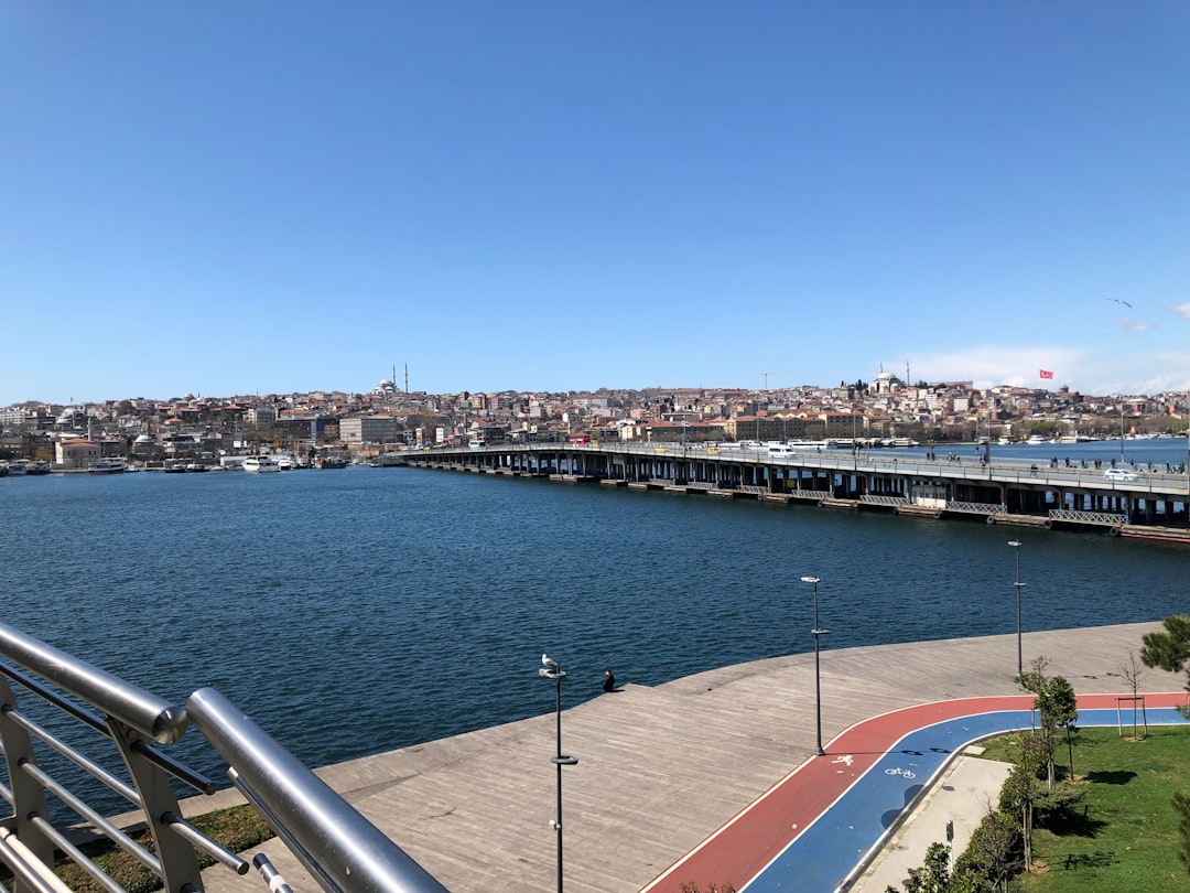 İstanbul’da COVID‑19 Yoğun Bakım Servislerinde Doluluk Artıyor - Sağlık haberi görseli