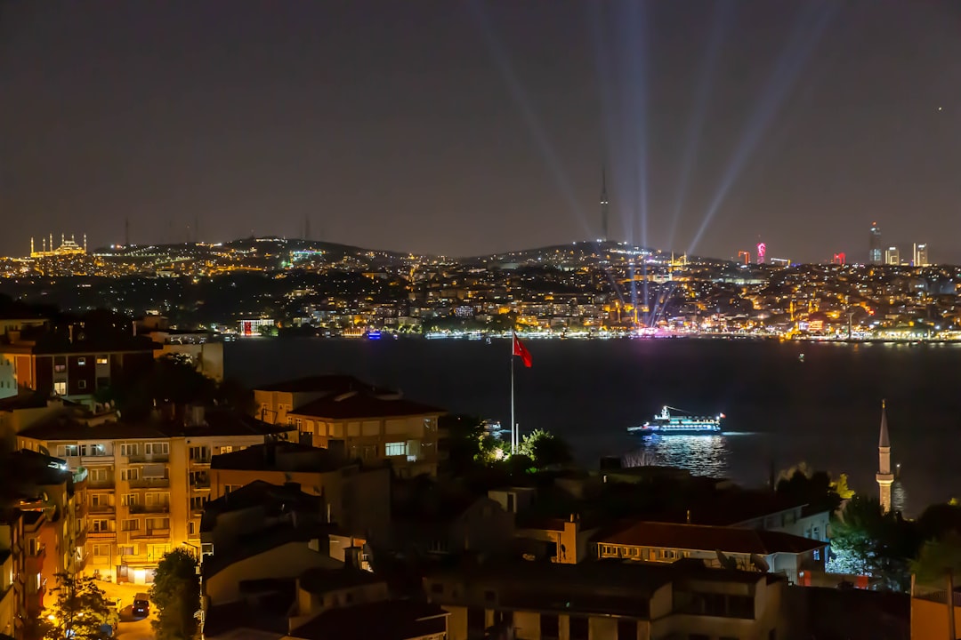 İzmir'in Elektrik Kesintisi Programı 13 Kasım’da Açıklandı - Yaşam haberi görseli