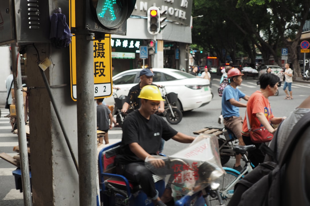 Manavgat’ta Kask Hayat Kurtardı: Motosikletli 25 Metre Sürüklendi - Yaşam haberi görseli