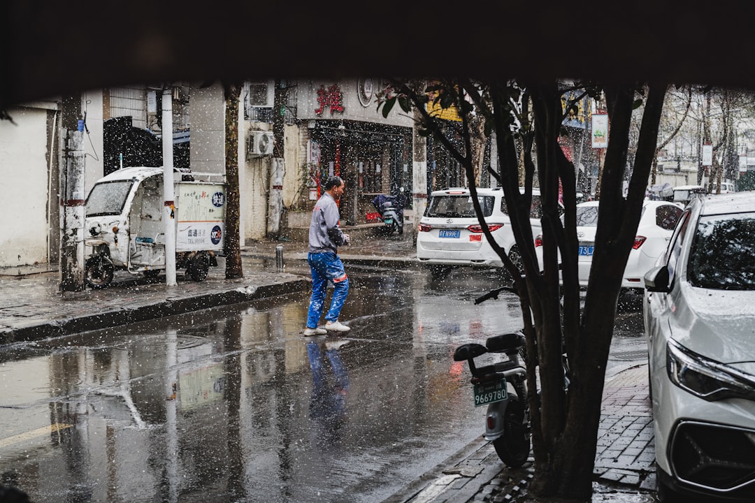 Bursa’da Pazar Günü Sisli Başlayan Hava, Gün Boyu Parçalı Bulutlu Seyredecek - Yaşam haberi görseli Bursa’da Pazar Günü Sisli Başlayan Hava, Gün Boyu Parçalı Bulutlu Seyredecek - Yaşam haberi görseli