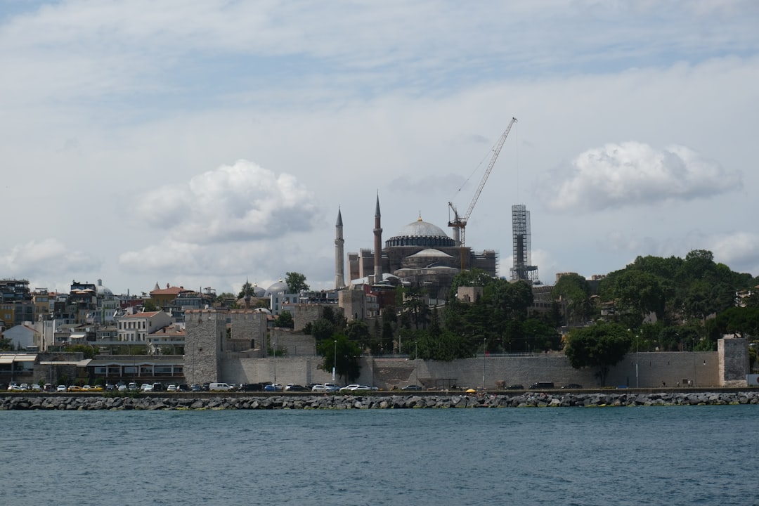 Antalya’da Çevre Bilinci Gelişiyor: Ücretsiz Atölyeler Yoğun İlgi Görüyor - Gündem haberi görseli