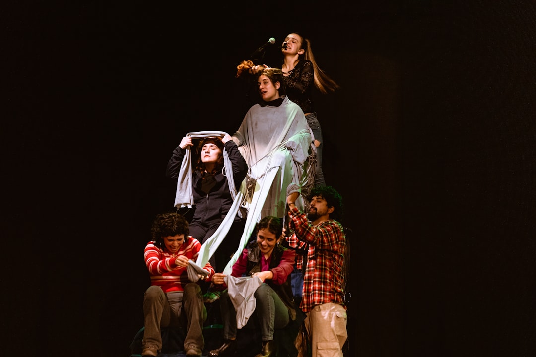 Selçuklu Kongre Merkezi’nde ‘Amak‑ı Hayal’ Tiyatrosu Sahnelendi - Kültür-Sanat haberi görseli Selçuklu Kongre Merkezi’nde ‘Amak‑ı Hayal’ Tiyatrosu Sahnelendi - Kültür-Sanat haberi görseli