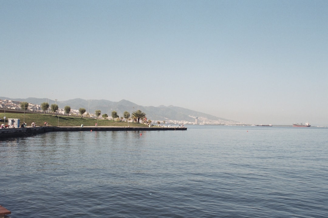 İzmir’de Bugün Sis ve Planlı Altyapı Kesintileri Yaşamı Etkileyebilir - Yaşam haberi görseli İzmir’de Bugün Sis ve Planlı Altyapı Kesintileri Yaşamı Etkileyebilir - Yaşam haberi görseli
