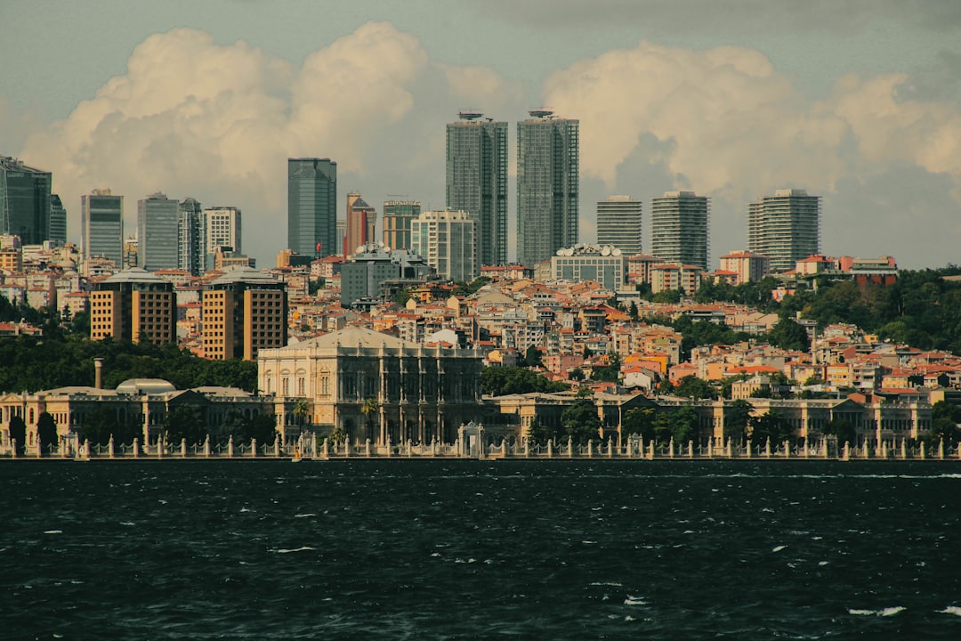 Meteorolojiden İstanbul’a Kuvvetli Sağanak Uyarısı - Gündem haberi görseli Meteorolojiden İstanbul’a Kuvvetli Sağanak Uyarısı - Gündem haberi görseli