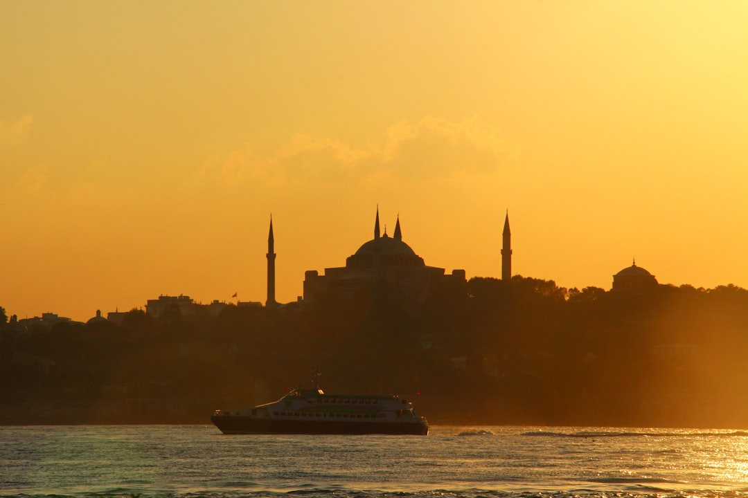 İstanbul Ekonomi Zirvesi 2025, Küresel İşbirliklerine Kapı Aralıyor - Ekonomi haberi görseli İstanbul Ekonomi Zirvesi 2025, Küresel İşbirliklerine Kapı Aralıyor - Ekonomi haberi görseli