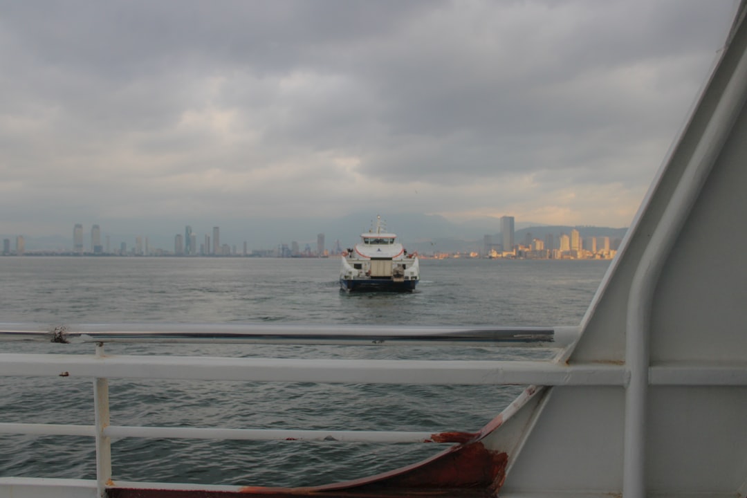 İzmir, Ekim ayında ihracatta dikkat çeken artış gösterdi - Ekonomi haberi görseli İzmir, Ekim ayında ihracatta dikkat çeken artış gösterdi - Ekonomi haberi görseli