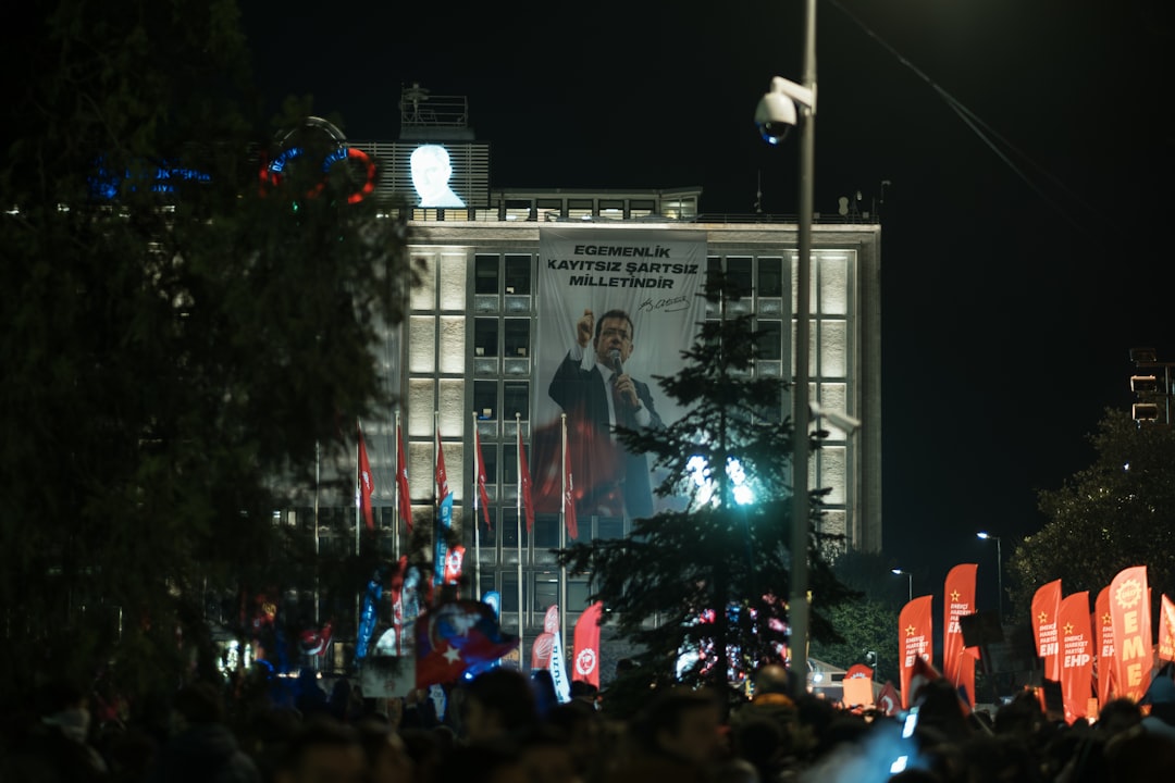 Selçuklu Kongre Merkezi’nde Bugün Emir Can İğrek Konseri - Kültür-Sanat haberi görseli
