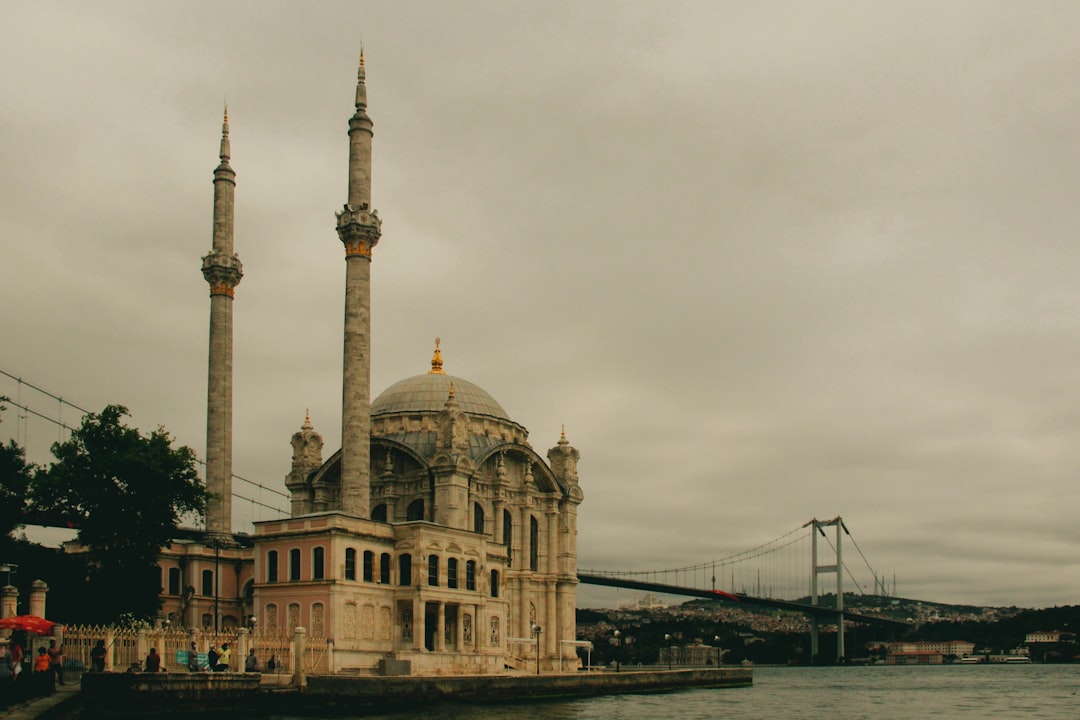 İstanbul’da Sanatseverleri Bekleyen Yoğun Tiyatro ve Konser Haftası - Yaşam haberi görseli