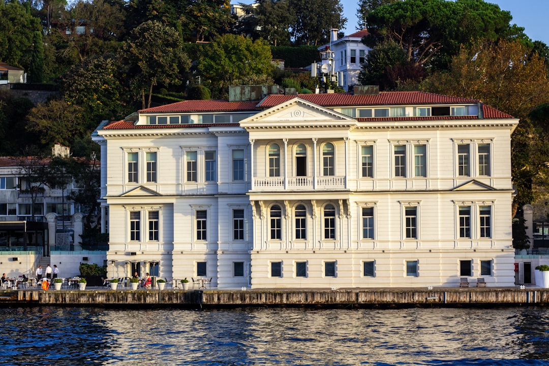 Bozyaka Hastanesi Hizmete Veda Ediyor: Yerine 400 Yataklı Modern Tesis - Sağlık haberi görseli