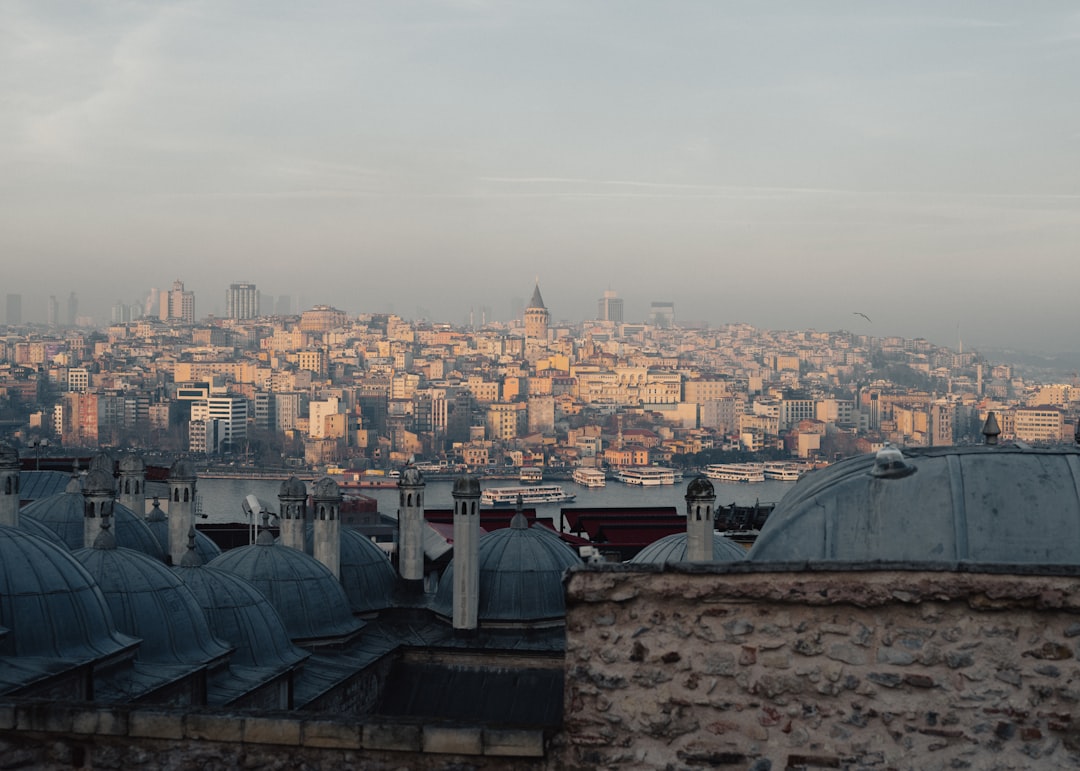 İstanbul’da Bugün Fazla Bulutlu Hava Yerel Yağışı İşaret Ediyor - Gündem haberi görseli