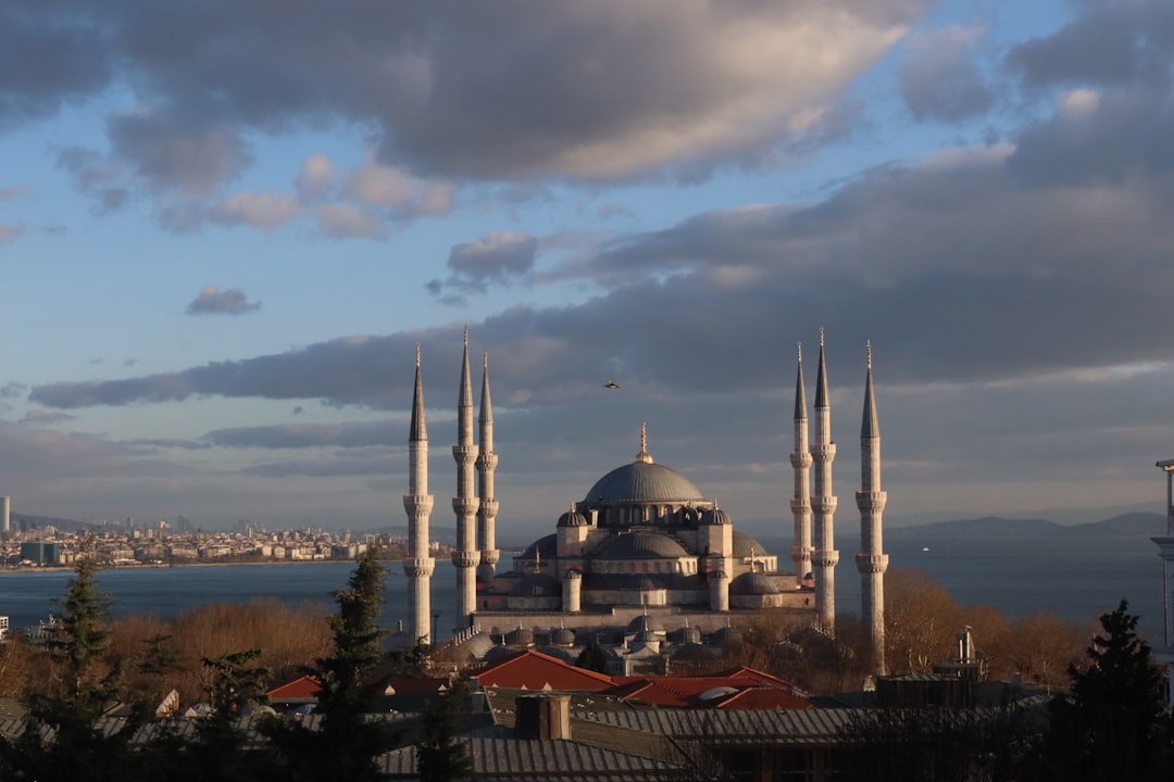 İstanbul’da Konut Kira Getirilerinde Esenyurt Zirvede - Gündem haberi görseli İstanbul’da Konut Kira Getirilerinde Esenyurt Zirvede - Gündem haberi görseli
