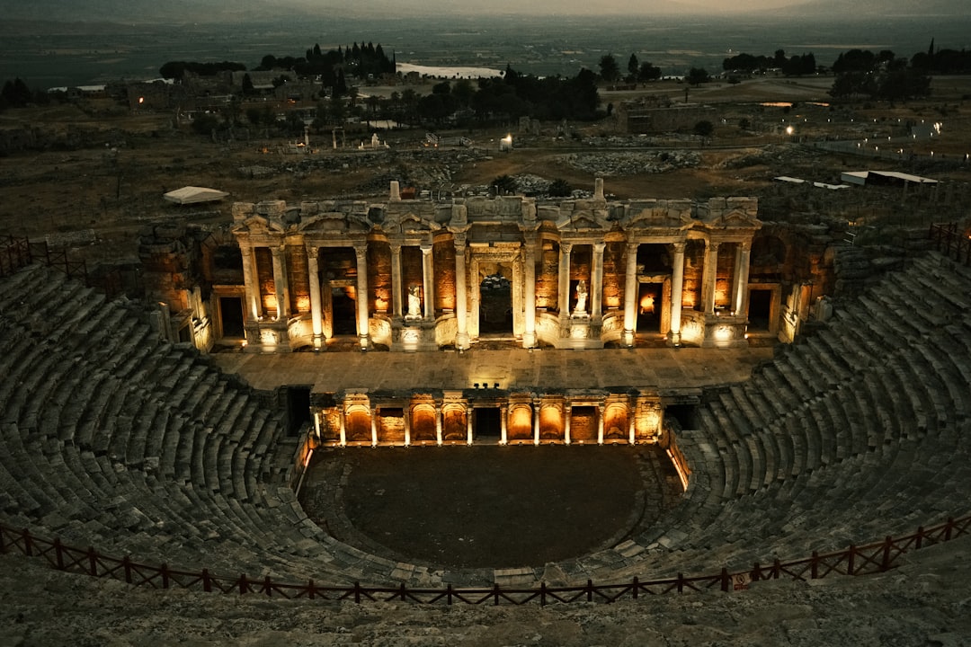 “V. FRANK” Tiyatrosu Konya’da Perdelerini Açtı - Kültür-Sanat haberi görseli