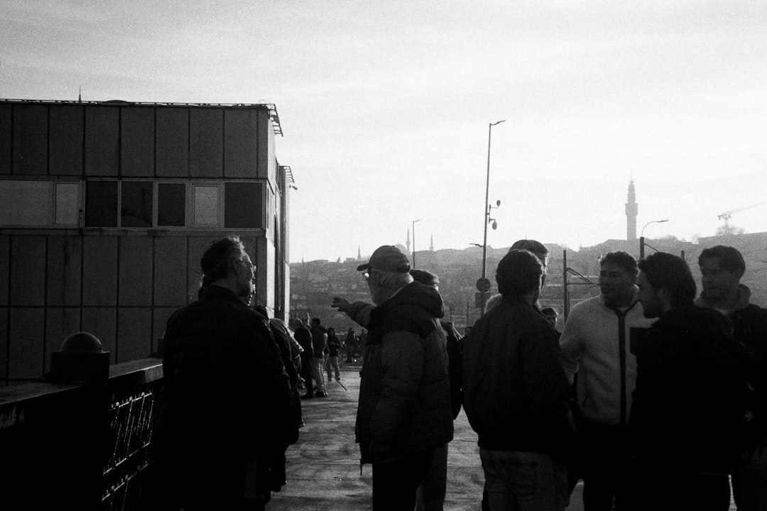 İstanbul’da Kar Yağışı Çekiliyor, Ancak Gizli Buzlanma Riski Sürüyor - Yaşam haberi görseli