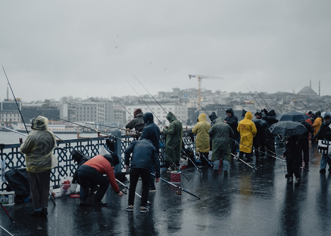 İstanbul’da Pazartesi Yağmurlu Başladı, Sıcaklık 15°C’ye Ulaştı - Gündem haberi