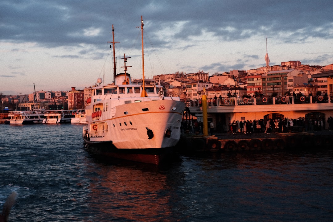 İstanbul Boğazı’ndan 2025’te 40 Bin Gemi Geçti, Deniz Ticareti Canlandı - Ekonomi haberi görseli