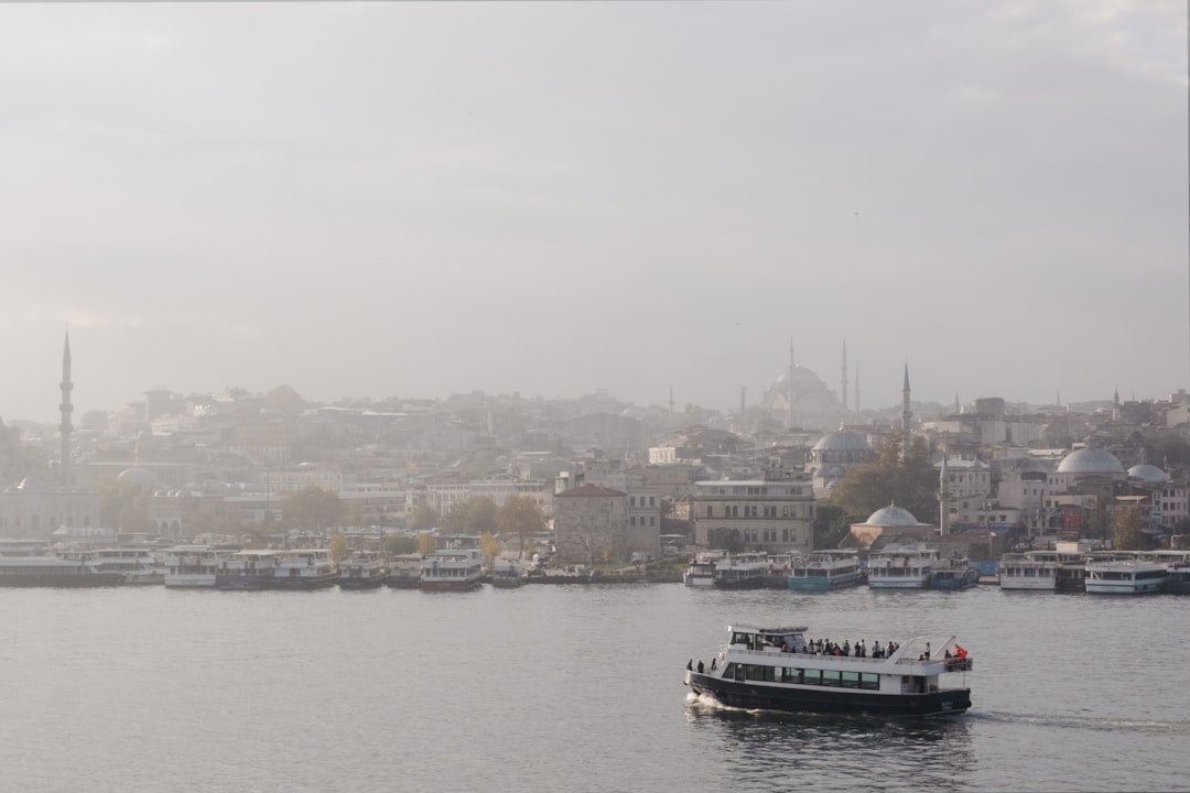 İstanbul’da Yoğun Yağış Alarmı: Okul Tatili Beklentisi Oluştu - Yaşam haberi görseli