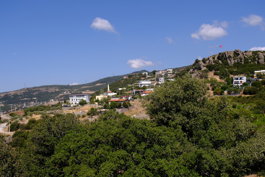 İslahiye kırsalında sıcak asfalt çalışmaları yaşam kalitesini artırıyor - Yaşam haberi görseli