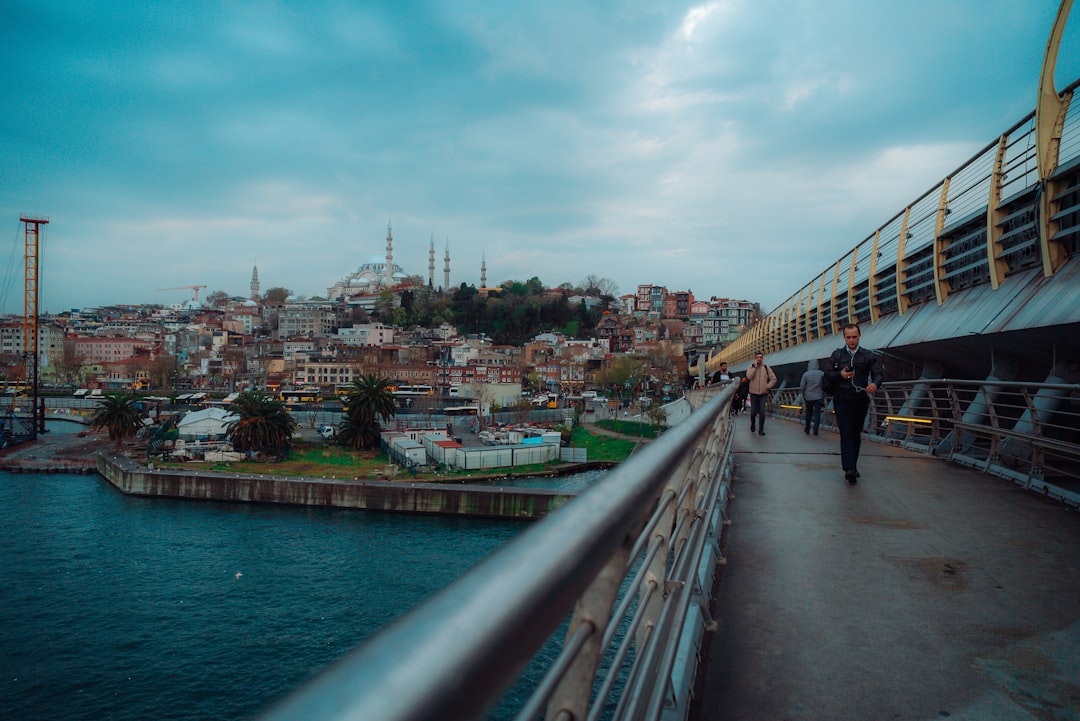 İstanbul’da Bugün Hava Güneşli ve Ilıman Seyrediyor - Yaşam haberi görseli