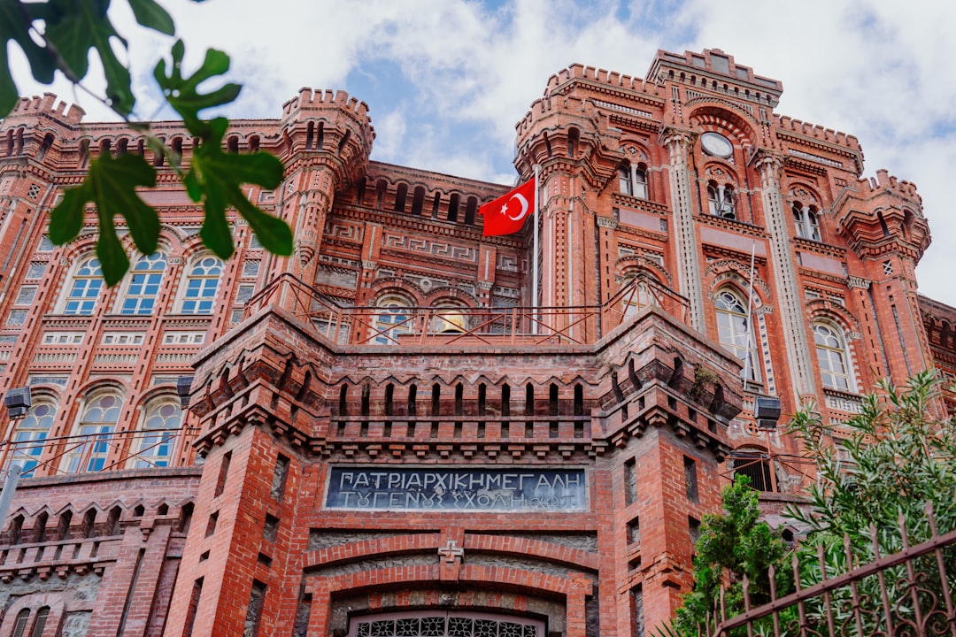 Adana Şehir Hastanesi’nde Hasta Yoğunluğuna Karşı Kadro Yetersizliği - Sağlık haberi görseli