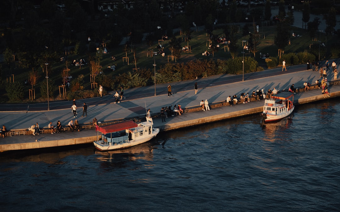 Adana Şehir Hastanesi Önünde Modern Yaya Üst Geçidi Hizmete Girdi - Yaşam haberi görseli