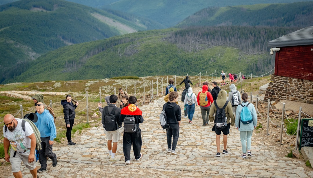 Adana, Sağlık İçin Yürüdü: 'Sağlık İçin Hareket' Etkinliğiyle Farkındalık Arttı - Sağlık haberi görseli