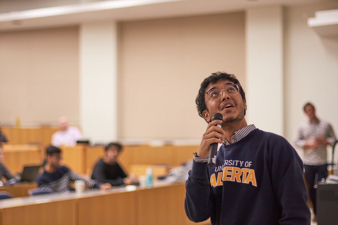 Konya Okulu Söyleşisi: Prof. Dr. İbrahim Işıtan bugün sahnede - Kültür-Sanat haberi görseli