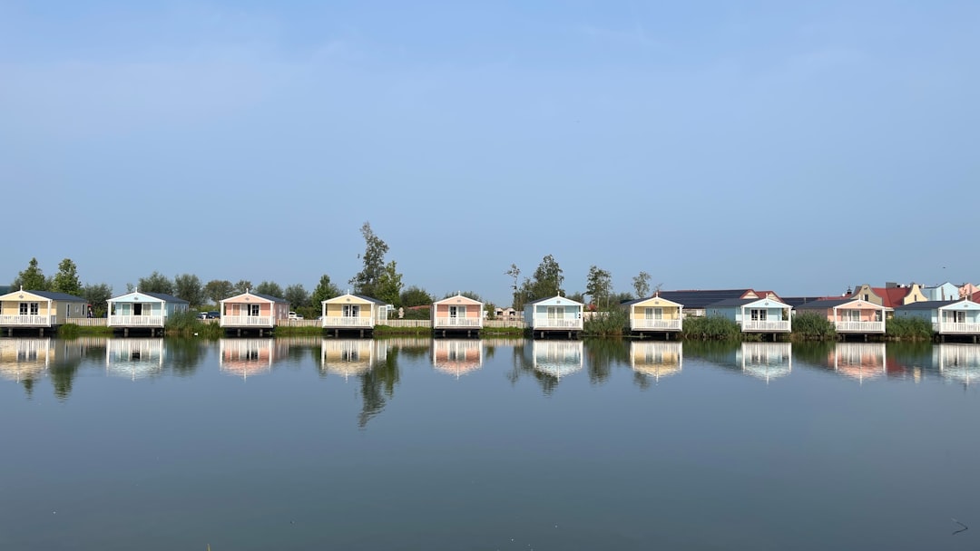 Beyşehir’e Göl Manzaralı Bungalov Tesisinde Çalışmalar Tamamlanıyor - Gündem haberi görseli