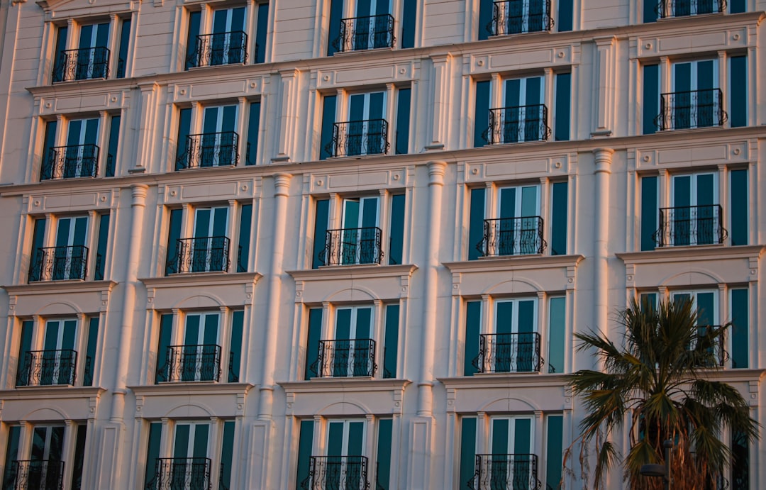 İzmir'e 21 Milyar Liranın Üzerinde Yatırım Gerçekleştirildi - Ekonomi haberi görseli