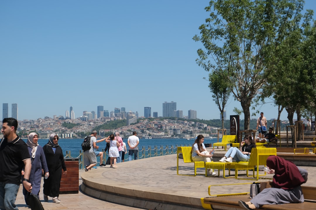 İstanbul’da Bugün: Doğa Görüntüleriyle Canlı Orkestra Konseri - Kültür-Sanat haberi görseli İstanbul’da Bugün: Doğa Görüntüleriyle Canlı Orkestra Konseri - Kültür-Sanat haberi görseli