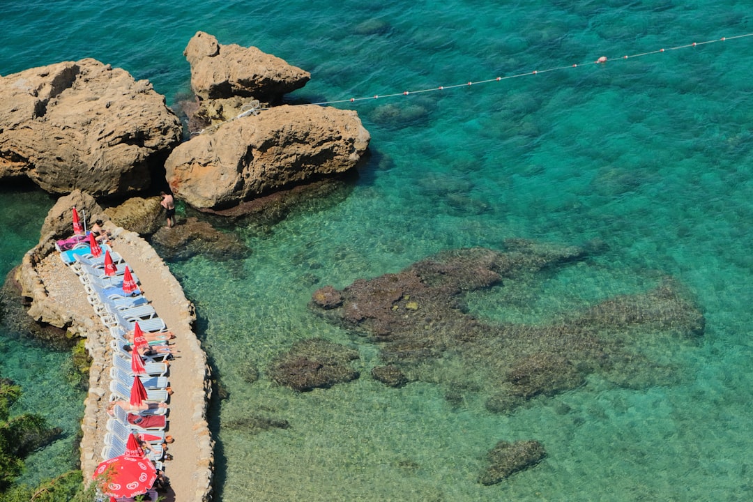 Antalya’da Ekonomiye Çifte Destek Müjdesi: Yerel Kalkınma ve Yeşil Geçiş Programları Başvuruda - Ekonomi haberi görseli