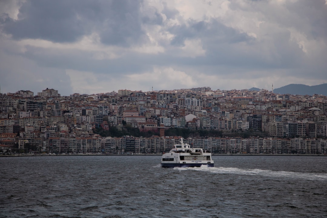 İzmir Körfezi’nde Dış Kaynaklı Kirlilik Ne Yazık Ki Devam Ediyor - Gündem haberi görseli