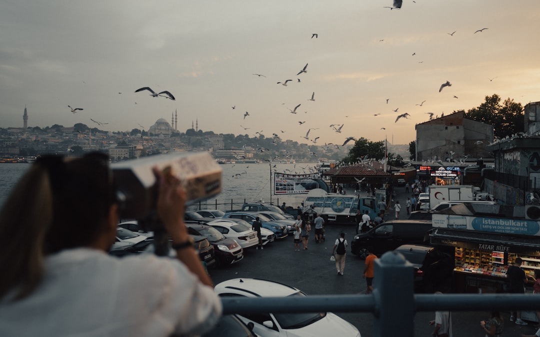 Mart Ayında Kartlı Ödemelerde Yüzde 49’luk Artış: İstanbul’da Tüketim Canlılığı Sinyali - Ekonomi haberi görseli