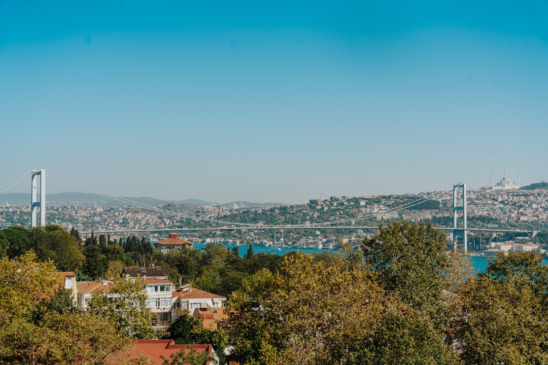 Ceyhan’da Parklar Yaza Hazırlanıyor: Yaşam Alanlarında Yenileme Başladı - Yaşam haberi görseli