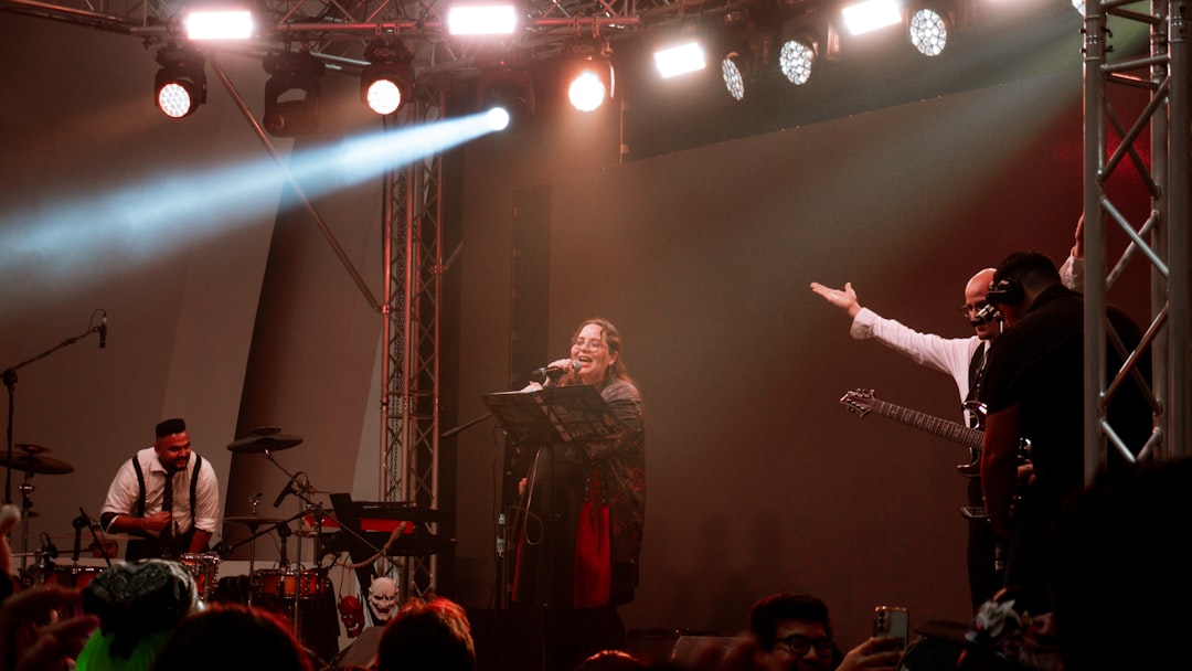 Bursa’da Eğlenceli Gün: “Yeraltından Notlar” ve “Cesur Kız” Gösterimleri Bugün Sahne Alıyor - Yaşam haberi görseli