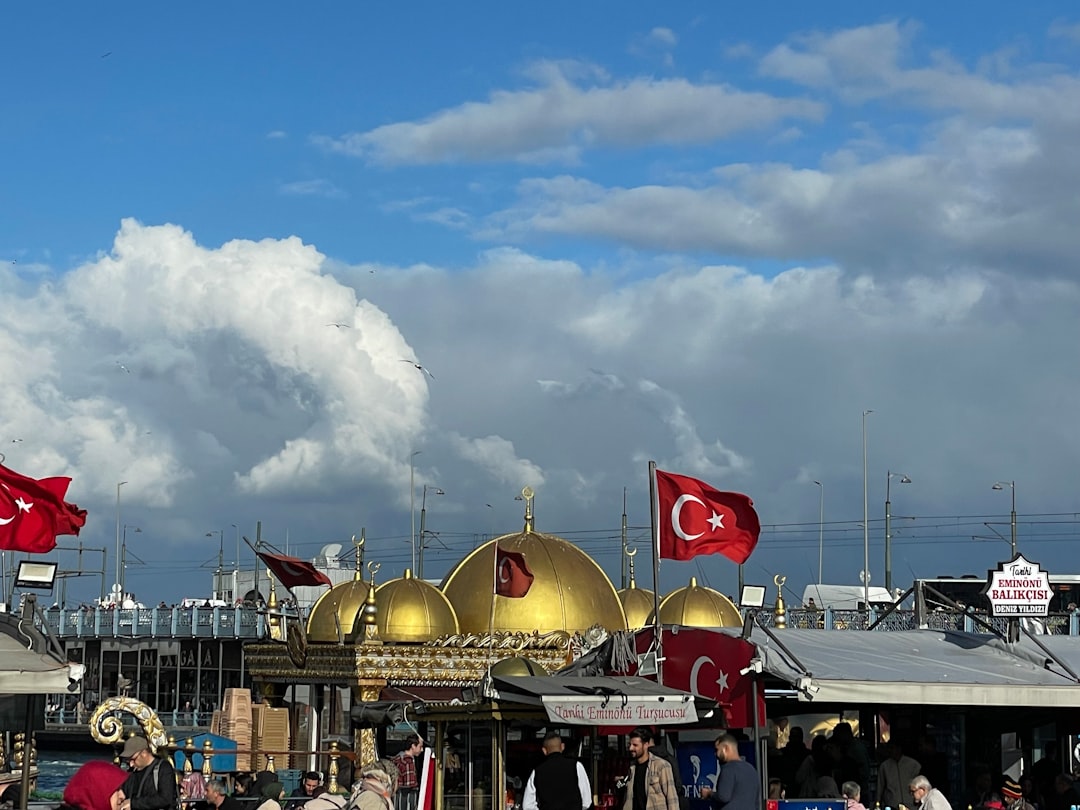 İstanbul 1 Mayıs’ında At Yarışları Galop Parkurunda Sürüyor - Spor haberi görseli