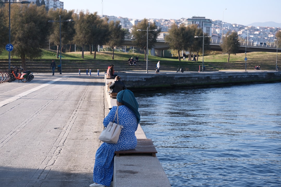 İzmir'de Sağlık ve Egzersiz Farkındalığı Yürüyüşü - Yaşam haberi görseli