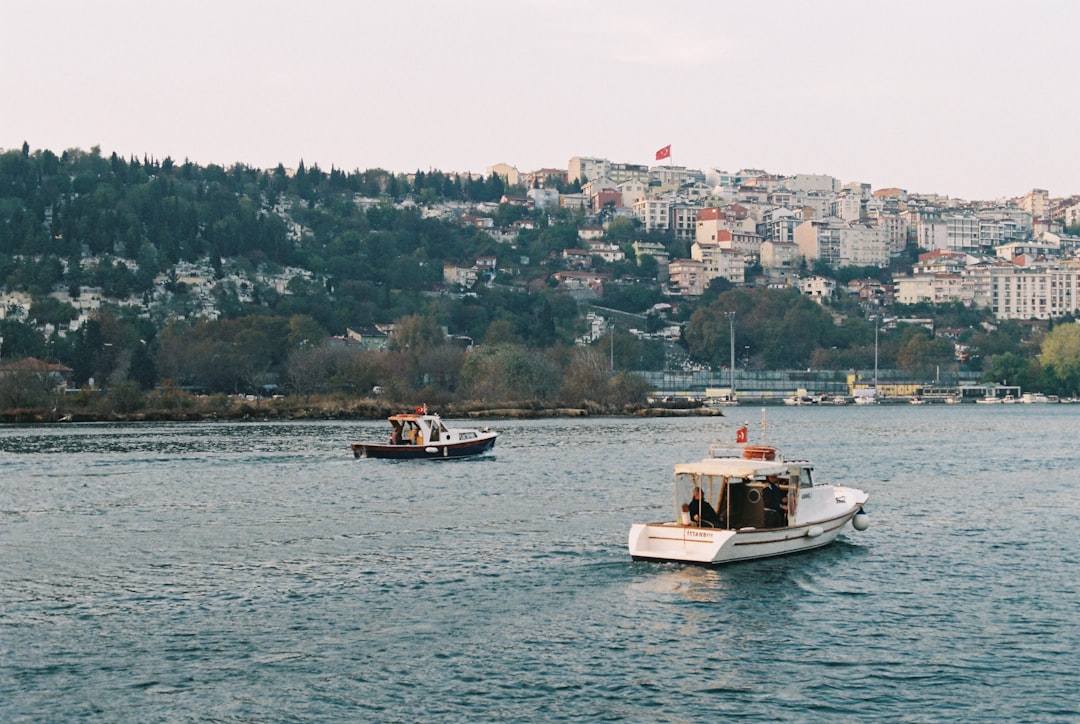 İstanbul'da Organize Suçlarla İlgili Polis Raidsı 11 İlde Gerçekleştirildi - Gündem haberi görseli