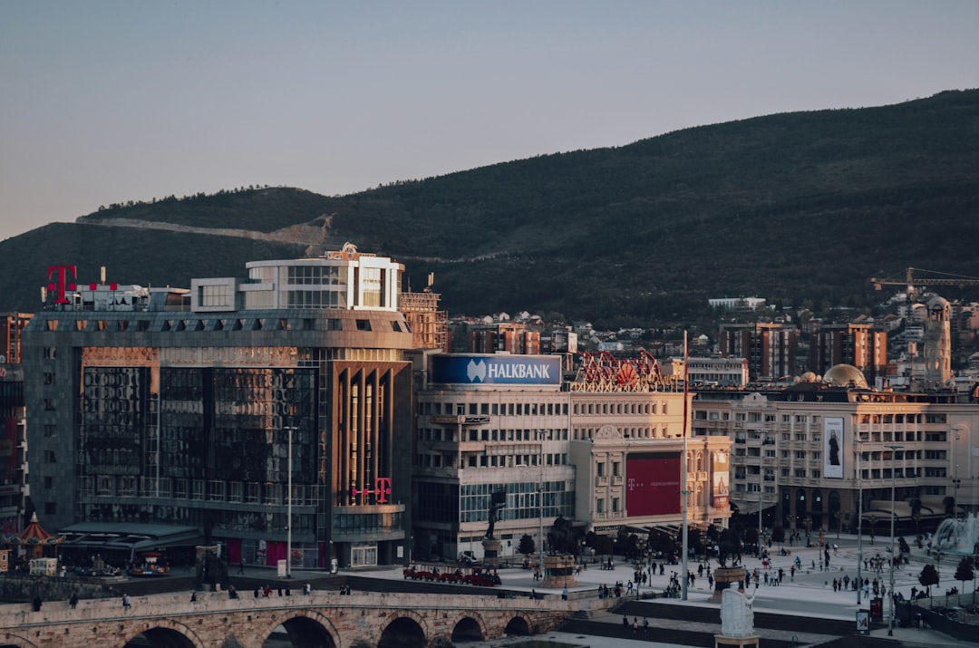 İzmir'de Makedon ve Türk Sanatçılar Bir Araya Gelerek Konser Verdi - Kültür-Sanat haberi görseli İzmir'de Makedon ve Türk Sanatçılar Bir Araya Gelerek Konser Verdi - Kültür-Sanat haberi görseli