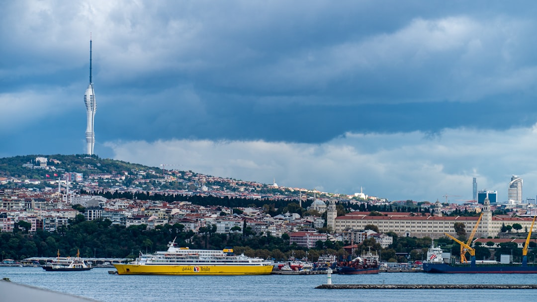 İstanbul Sıcaklıkların Azalmasına İlişkin Uyarılar ve Serin Havalar Bekleniyor - Gündem haberi görseli