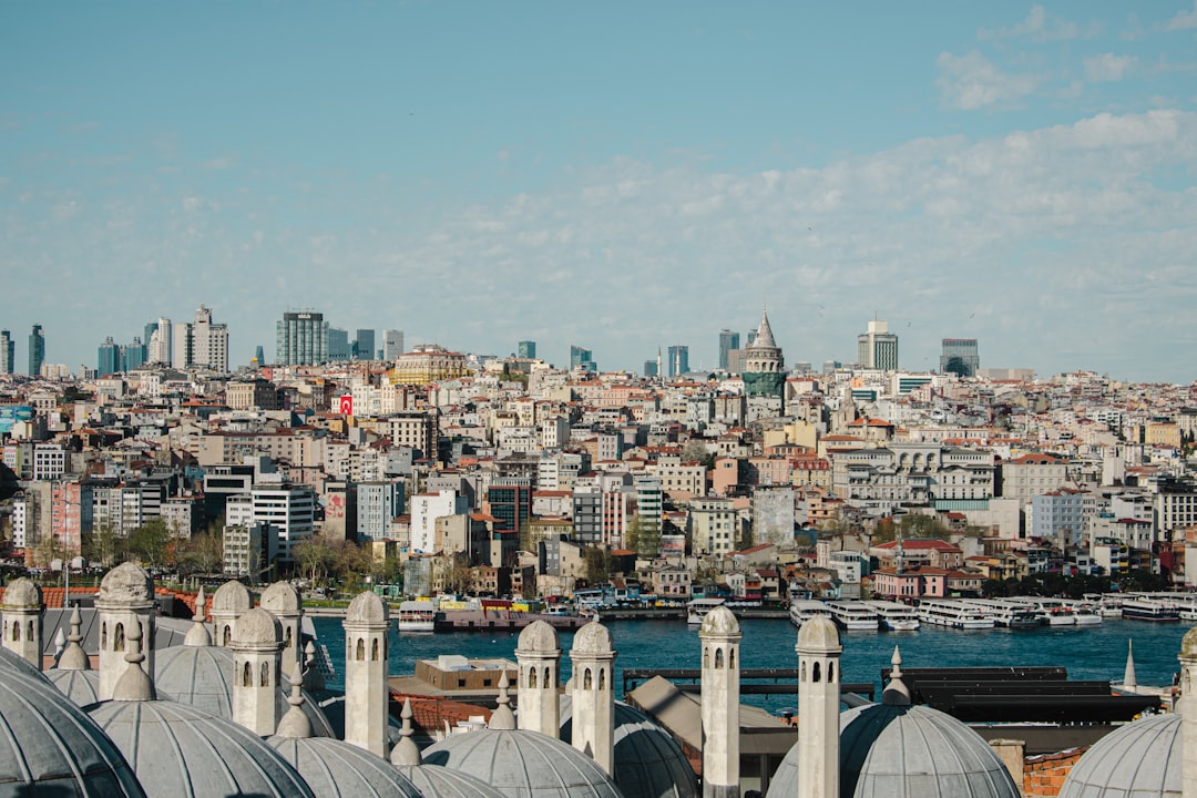 İstanbul Ekonomisi: Yeni İş Fırsatları ve İhracat Artışı - Ekonomi haberi görseli