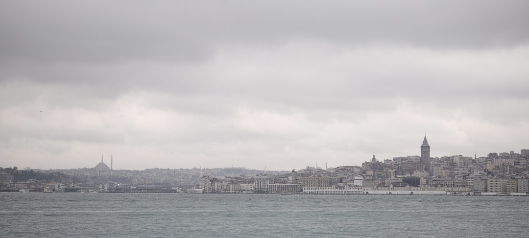 İstanbul'da Sağanak Etkisi ve Yeni Siber Suç Operasyonu - Gündem haberi görseli