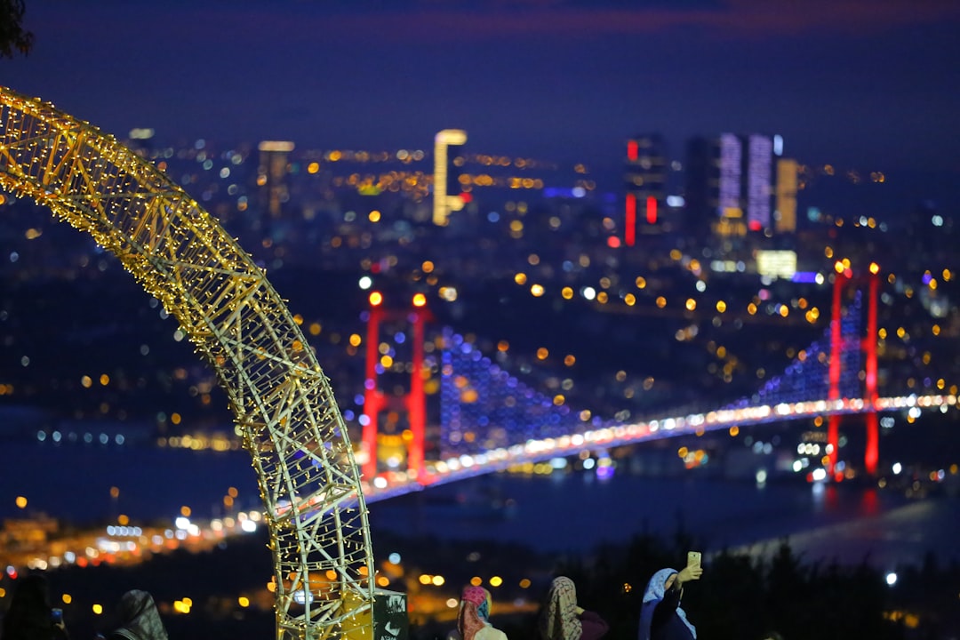 İstanbul'da Yangın Olayı: Fevzi Çakmak Mahallesi'nde Alarm - Yaşam haberi görseli