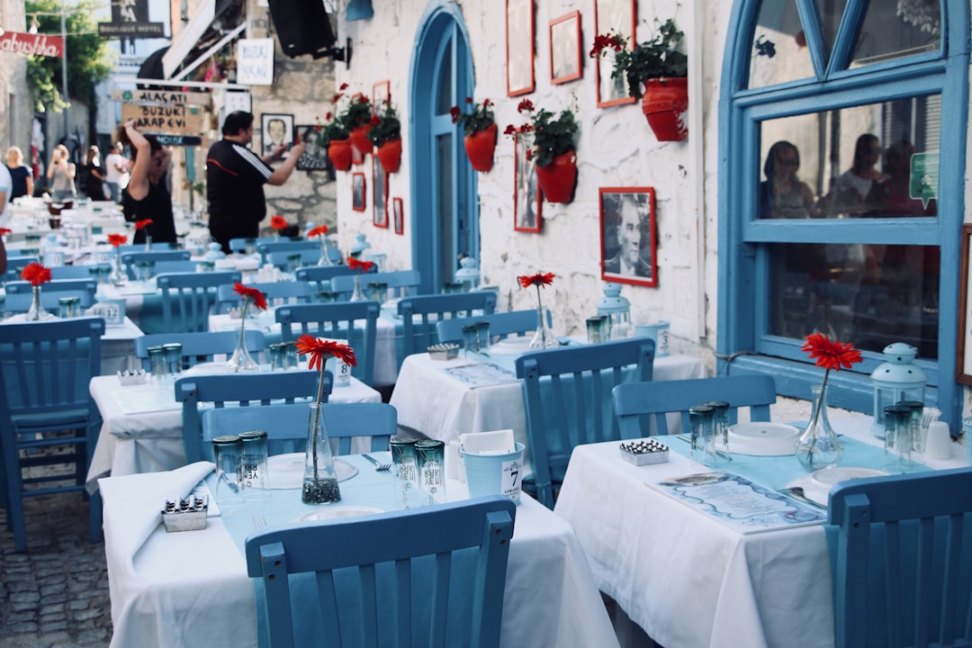 İzmir Büyükşehir Belediyesi Mahalle Kültür Şenlikleri ile Komşulukları Canlandırma - Kültür-Sanat haberi görseli İzmir Büyükşehir Belediyesi Mahalle Kültür Şenlikleri ile Komşulukları Canlandırma - Kültür-Sanat haberi görseli