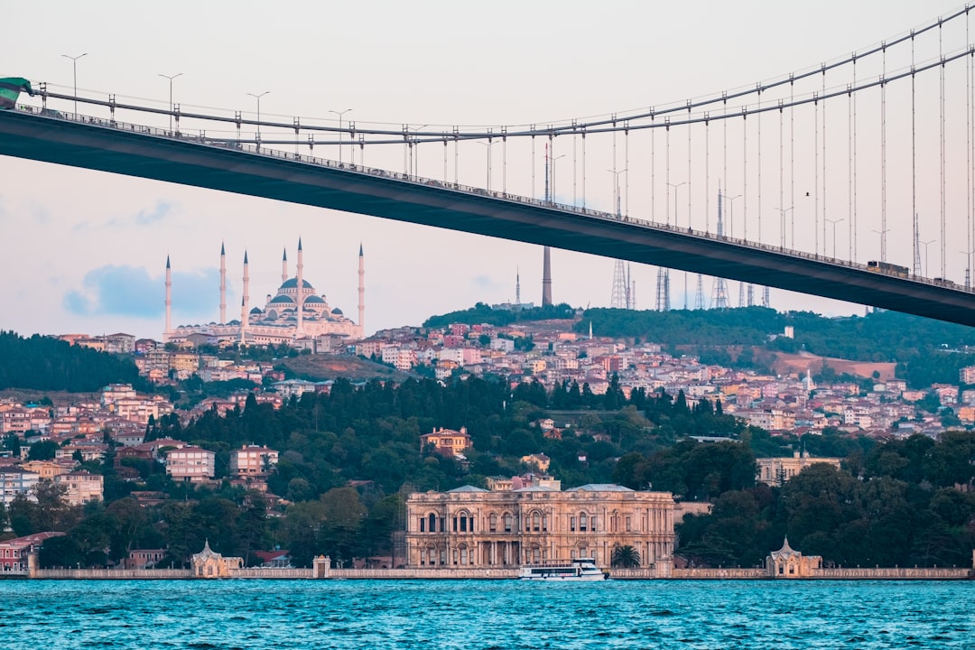 İstanbul'da Ercan Ekşi Şantiyenin Girişinde Silahlı Saldırıya Uğradı - Gündem haberi görseli