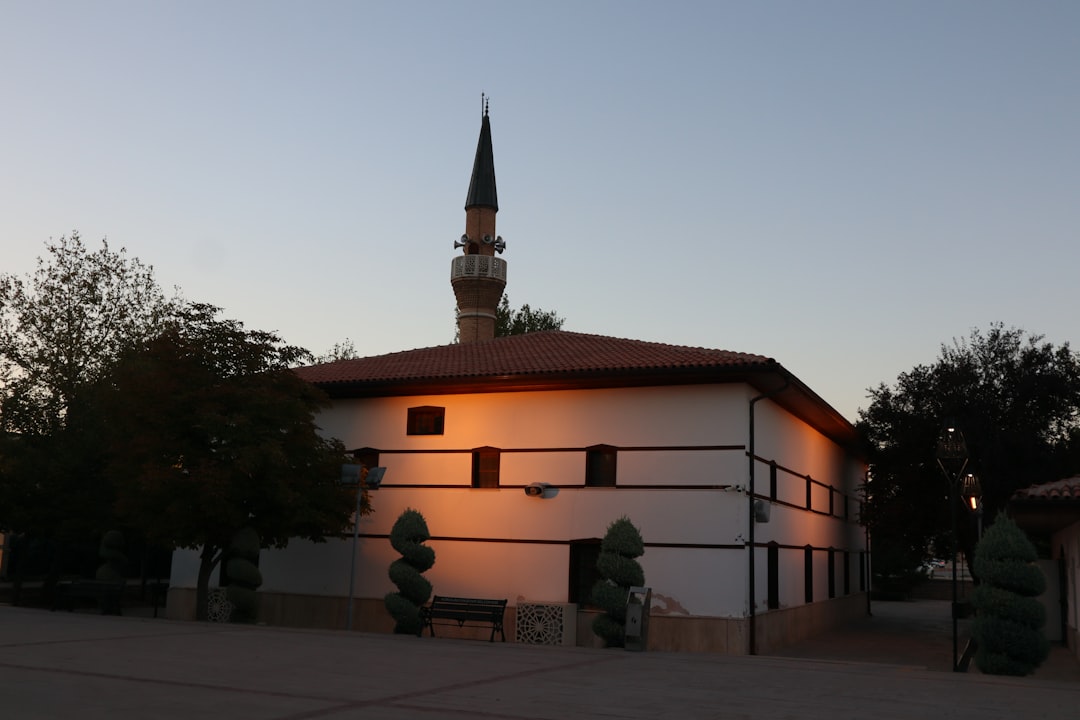 İzmir'in Kültür Merkezi Yenileniyor: Yeşil Alanlar ve Yeni Koltuklar - Kültür-Sanat haberi görseli İzmir'in Kültür Merkezi Yenileniyor: Yeşil Alanlar ve Yeni Koltuklar - Kültür-Sanat haberi görseli