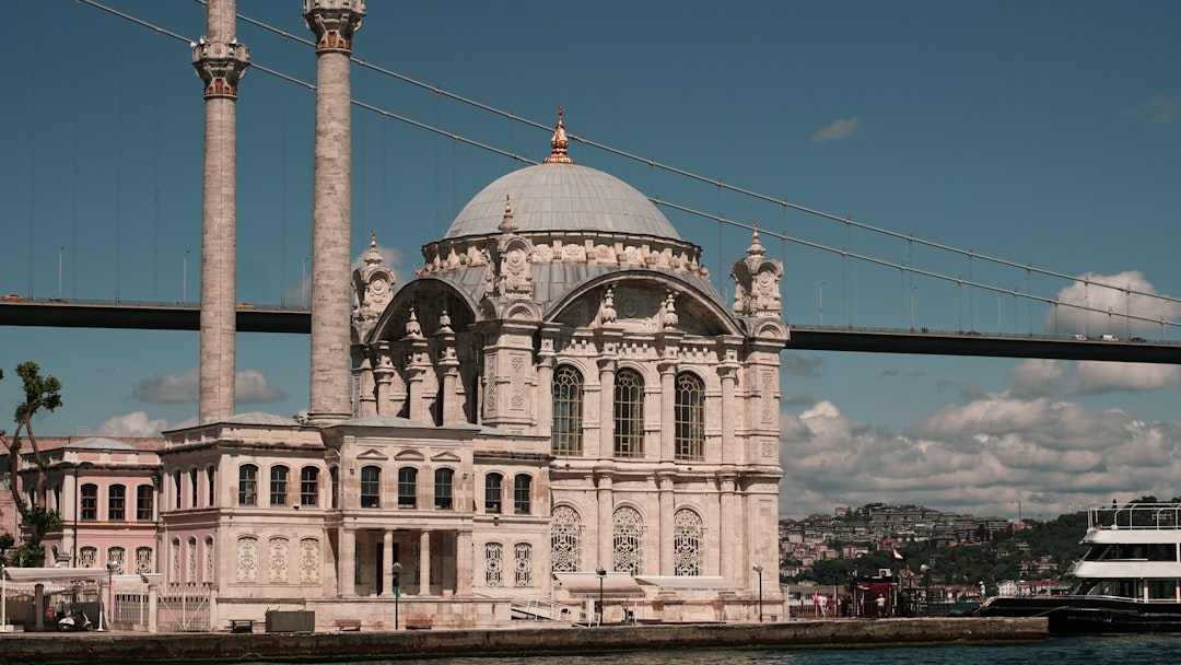 İstanbul'da Haftanın Sanat Etkinlikleri: Seçkin Pirim'in Sergisi ve Yüzlerce Konser - Kültür-Sanat haberi görseli İstanbul'da Haftanın Sanat Etkinlikleri: Seçkin Pirim'in Sergisi ve Yüzlerce Konser - Kültür-Sanat haberi görseli