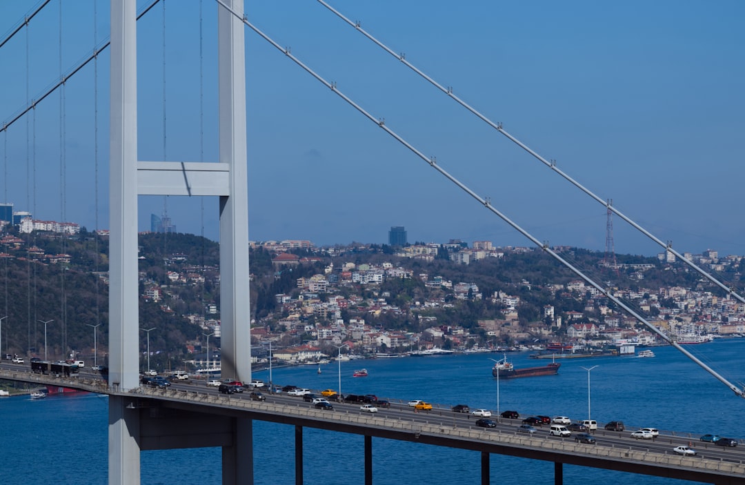 İstanbul'un Yaşamı: Yeni Araç Saflığı Kuralları ve Hava Durumu Güncellemeleri - Yaşam haberi görseli
