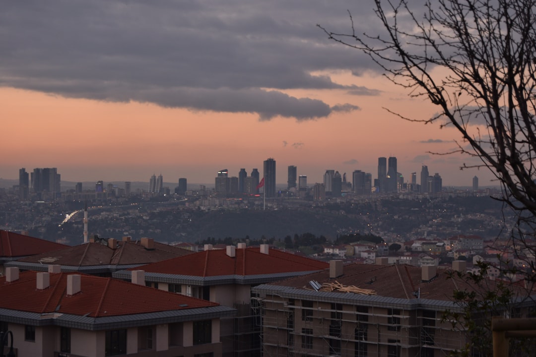 İstanbul'da Sıcak Havaya Sağanak Molası Bekleniyor - Gündem haberi görseli