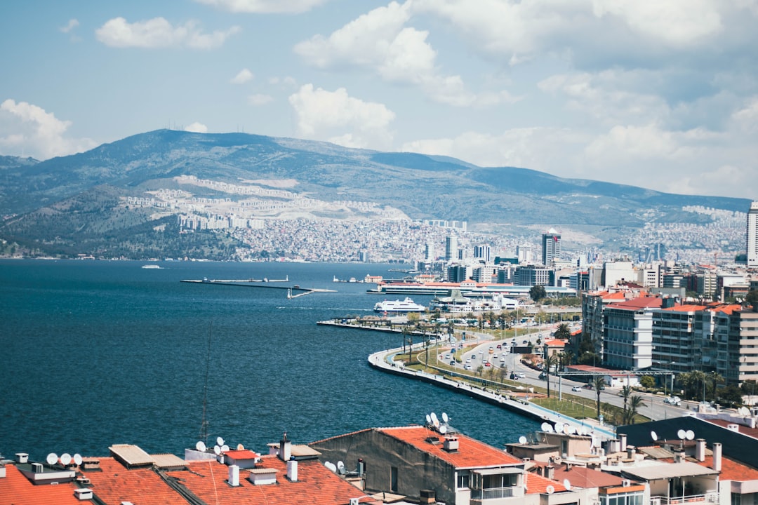İzmir'de Sahne Sanatlarının Haftası: Etkinlikler ve Gösteriler - Kültür-Sanat haberi görseli