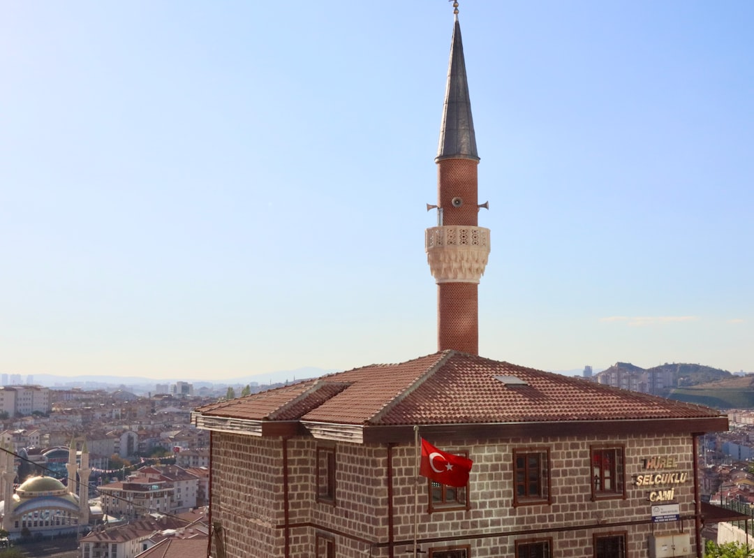 Ankara'da Akaryakıt Fiyatları Artıyor: Benzinin Litresi 70 Lira 42 Kurus Olacak - Ekonomi haberi görseli